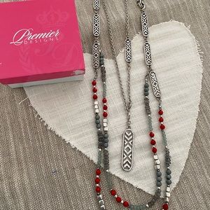 Premier Designs Necklace set